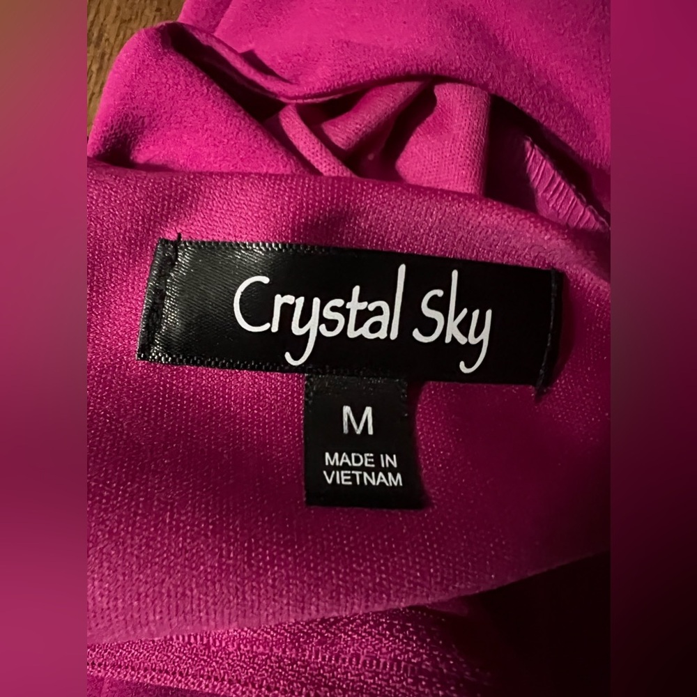 Crystal Sky Women’s Hot Pink Romper! Size Medium. - Picture 10 of 12